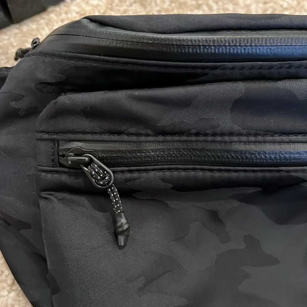 Athleta belt bag - Picture 2 of 7